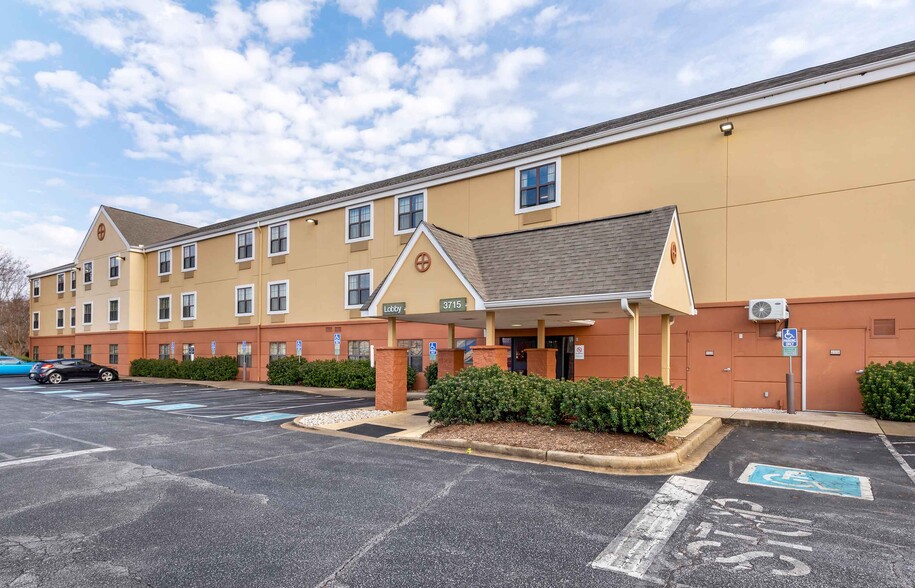 Building Photo - Furnished Studio-Greenville - Airport