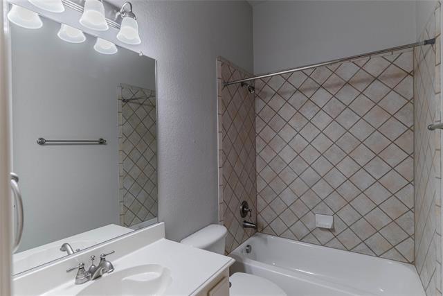 Building Photo - 11775 Frontier Dr