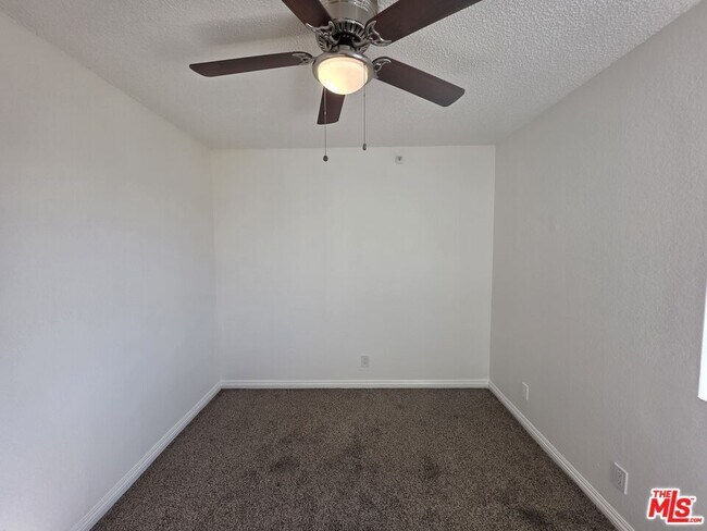 Building Photo - 11716 Oxford Ave