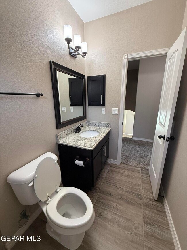Building Photo - 12551 New Dawn Dr