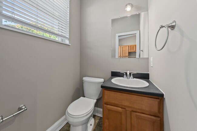 Building Photo - 1343 Bruck St