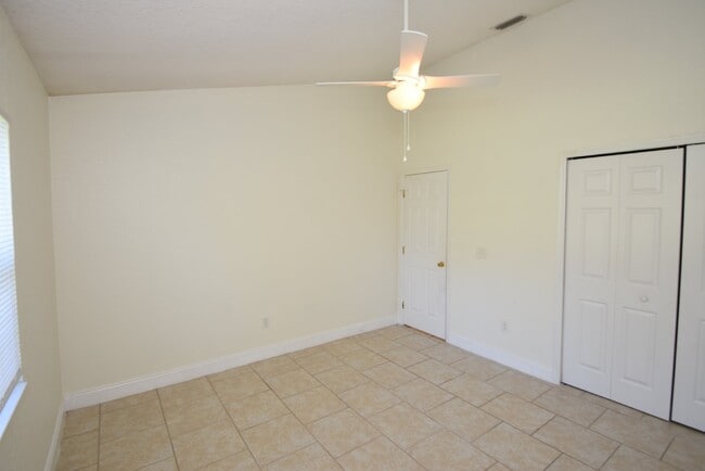 Building Photo - 42 Coral Reef Ct N