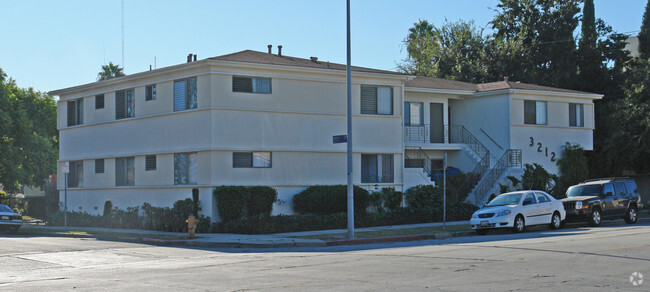 Building Photo - 3212 La Cienega Ave