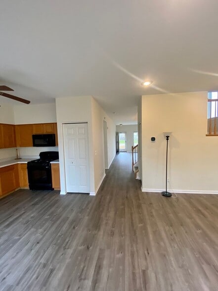 Building Photo - 315 Richmond Dr