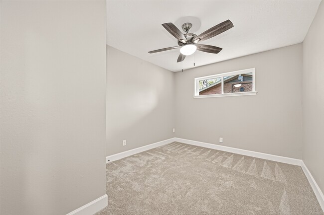 Building Photo - 1611 Drexel Dr