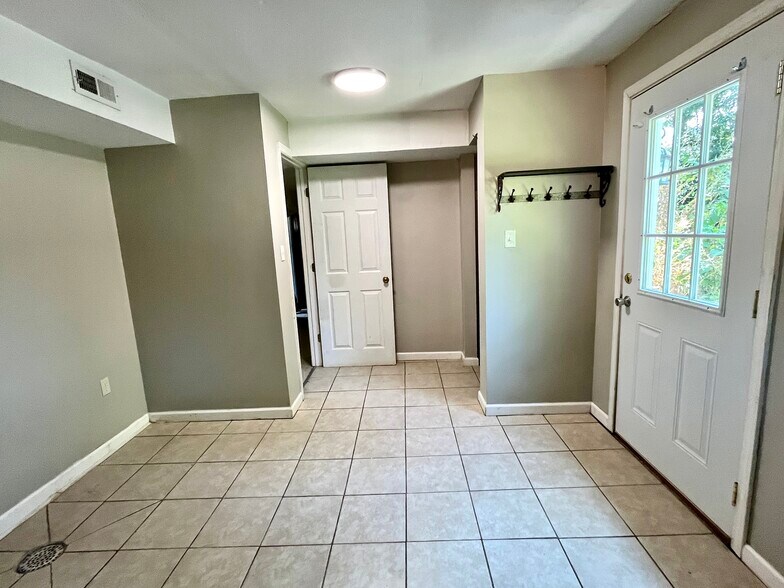 Building Photo - 3313 Tisdale Dr