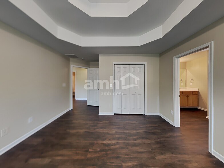 Building Photo - 2342 Crimson Creek Ln