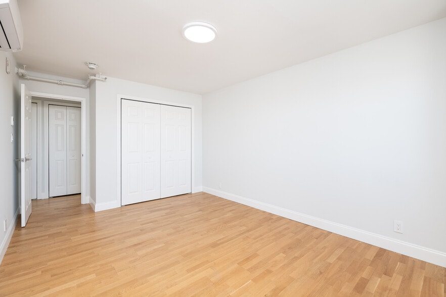 Building Photo - 1410 Columbia Rd