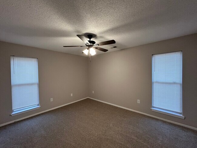 Building Photo - 7080 Benji Ave