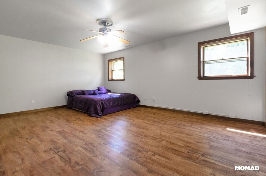 Building Photo - 139 Ladue Oaks Dr