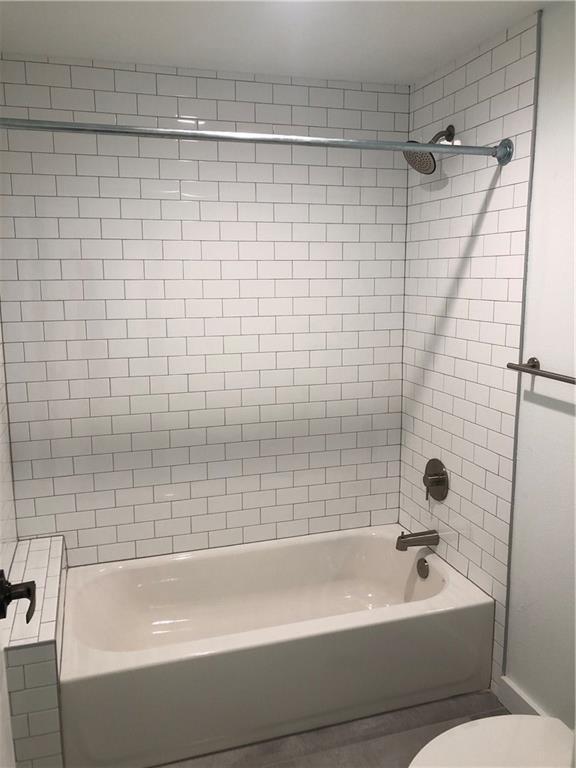 Building Photo - 102 E 2nd St