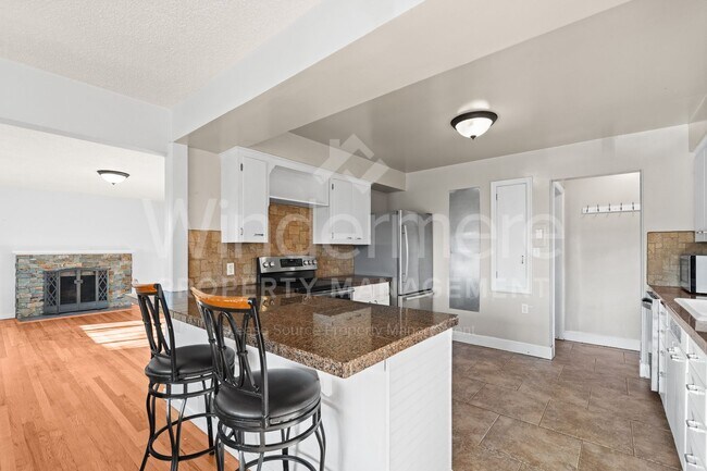 Building Photo - Welcome to Downriver