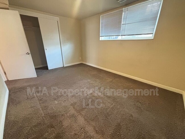 Building Photo - 732 Wasatch St.