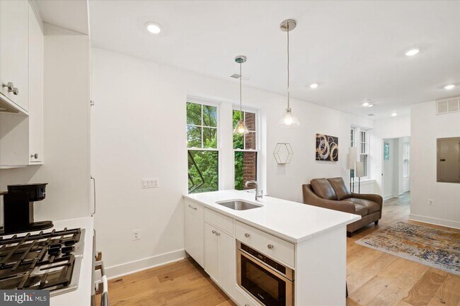 Building Photo - 2869 28th St NW