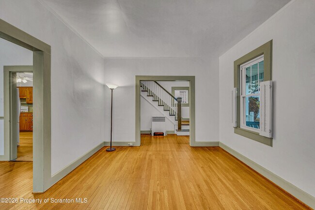 Building Photo - 123 William St