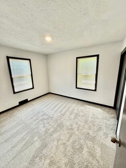 Building Photo - 4018 N 42nd St