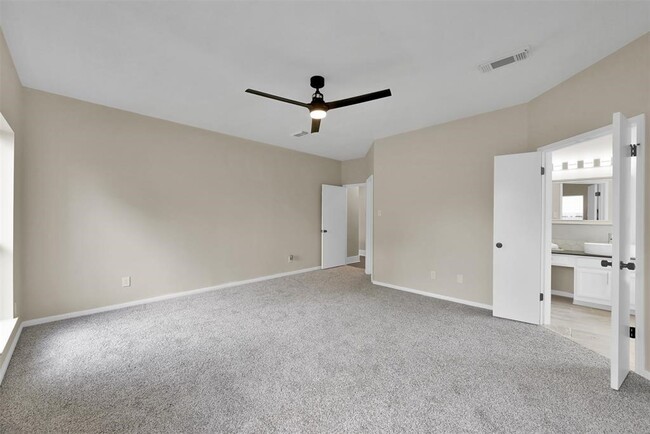 Building Photo - 14410 Cypress Falls Dr