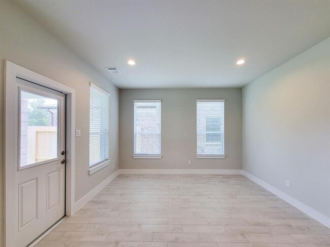 Building Photo - 23622 Iris Field Ct