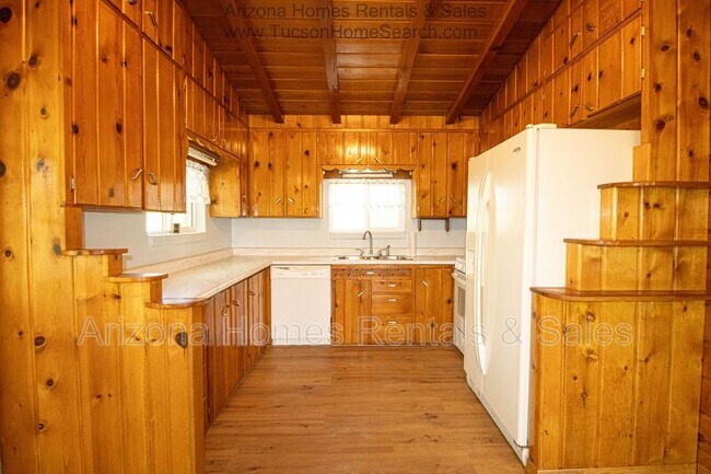 Building Photo - 11640 E Miles St