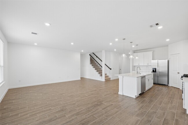 Building Photo - 6206 Bayou Birch Ln