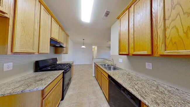 Building Photo - 627 Luther Dr