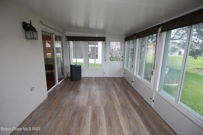 Building Photo - 2729 Maderia Cir