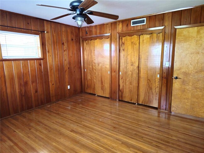 Building Photo - 1369 Whitacre Dr