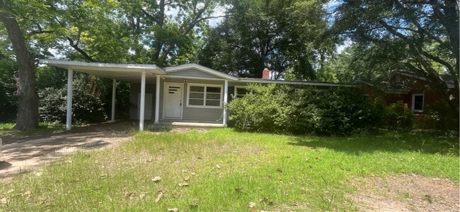 Building Photo - 103 S Shadowlawn Dr