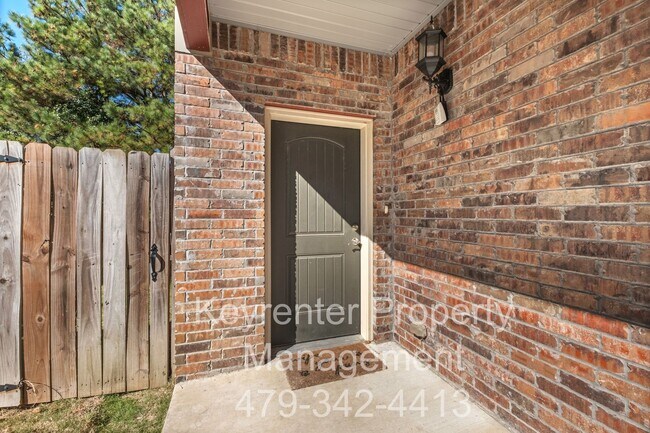 Building Photo - The Perfect Rental in Rupple Meadows!