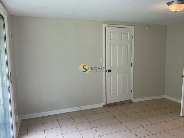 Building Photo - 3721 Colebrooke Dr