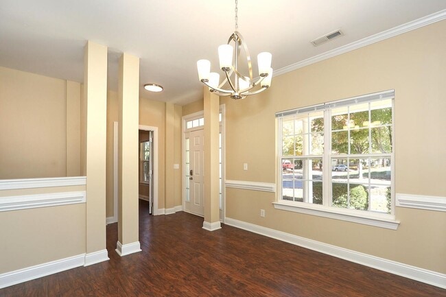 Building Photo - Welcome to this stunning 5 bedroom, 2.5 bath home nestled in the desirable location of Cornelius,...