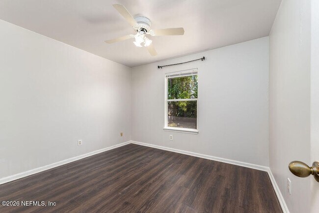 Building Photo - 3317 Cancun Dr E