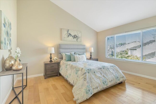 Building Photo - 6640 Bunker Hill Ct