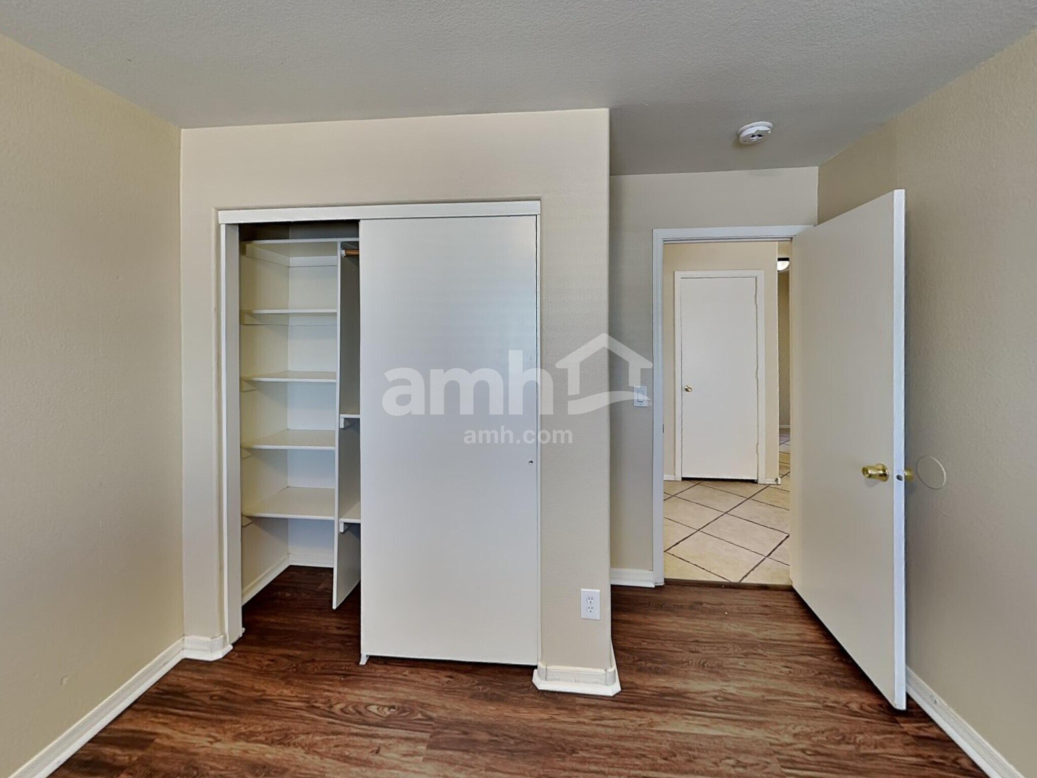 Building Photo - 5453 N 77th Ln