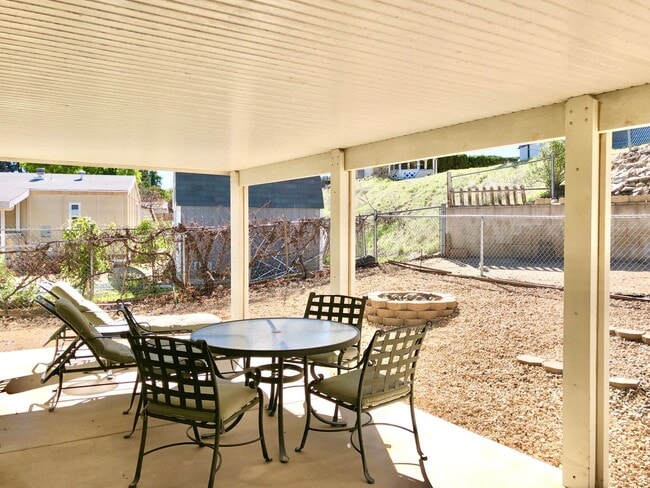 Building Photo - Awesome Updated Single Story in The Darling "Farm" Community of Wildomar, Close to Everything, bu...