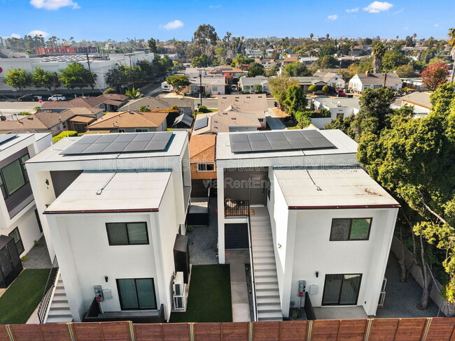 Building Photo - 6730 Mohawk St