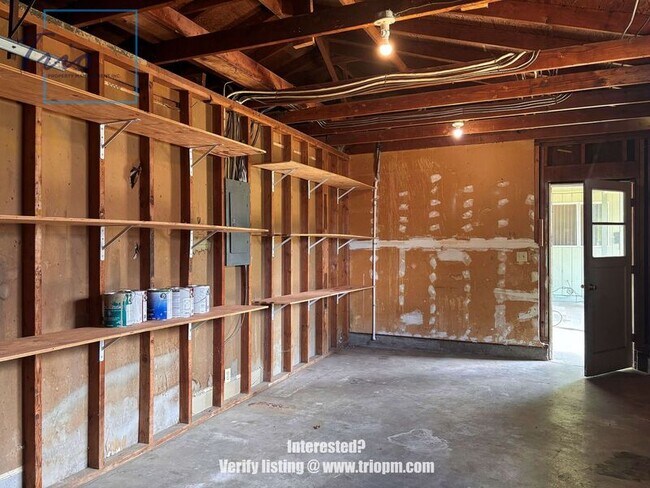 Building Photo - 490 Macy St