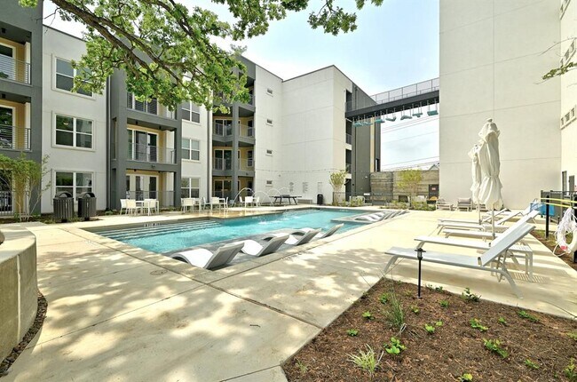 Building Photo - 4801 Springdale Rd