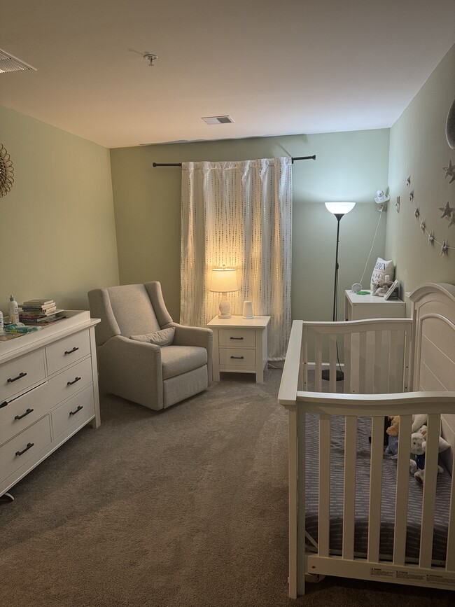 Building Photo - 721 Bender Rd