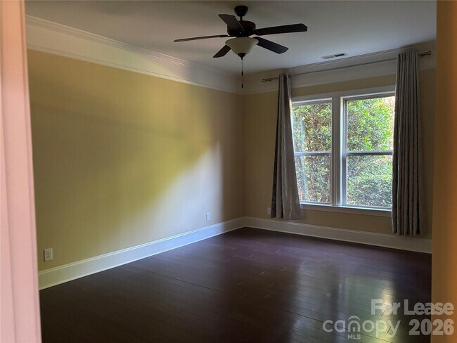 Building Photo - 8811 Tamarron Dr