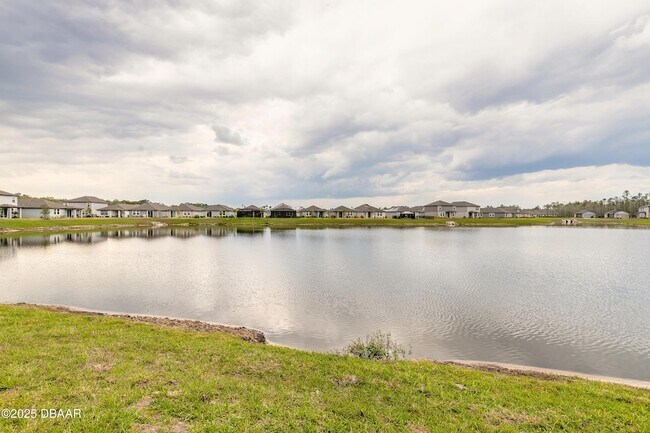 Building Photo - 207 Pitching Wedge Dr