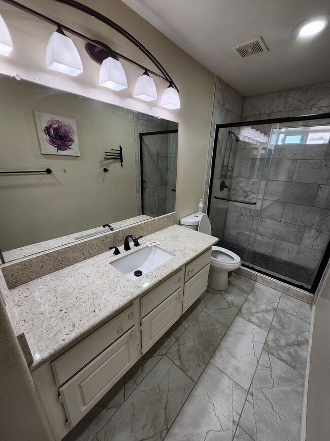 Building Photo - Beautiful 5 Bedroom House fully remodeled....