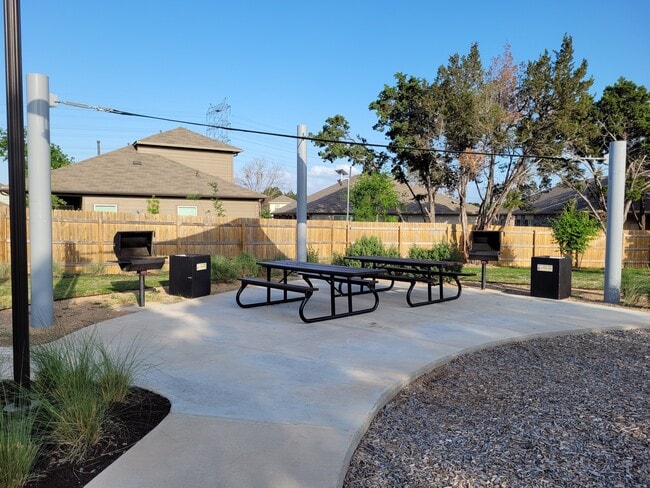 Building Photo - 11012 Liberty Farms Dr