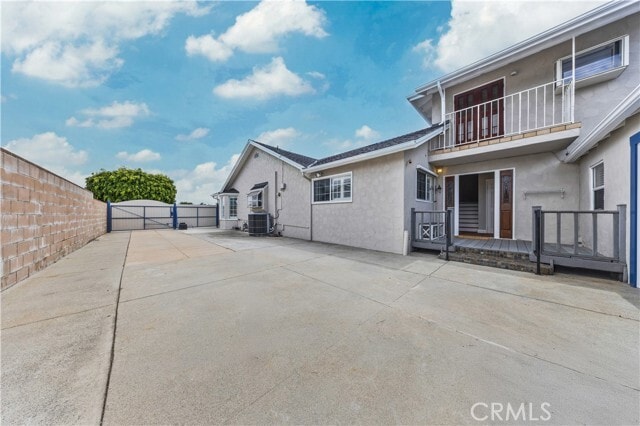 Building Photo - 927 Montecito Dr