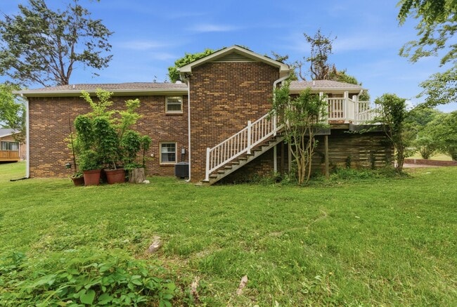 Building Photo - 308 Brookview Ct