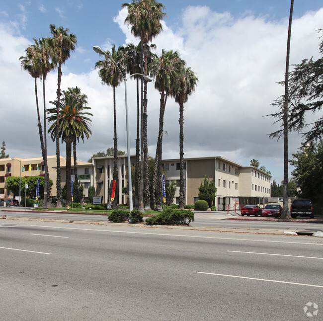 Building Photo - Sherman Plaza Apartments