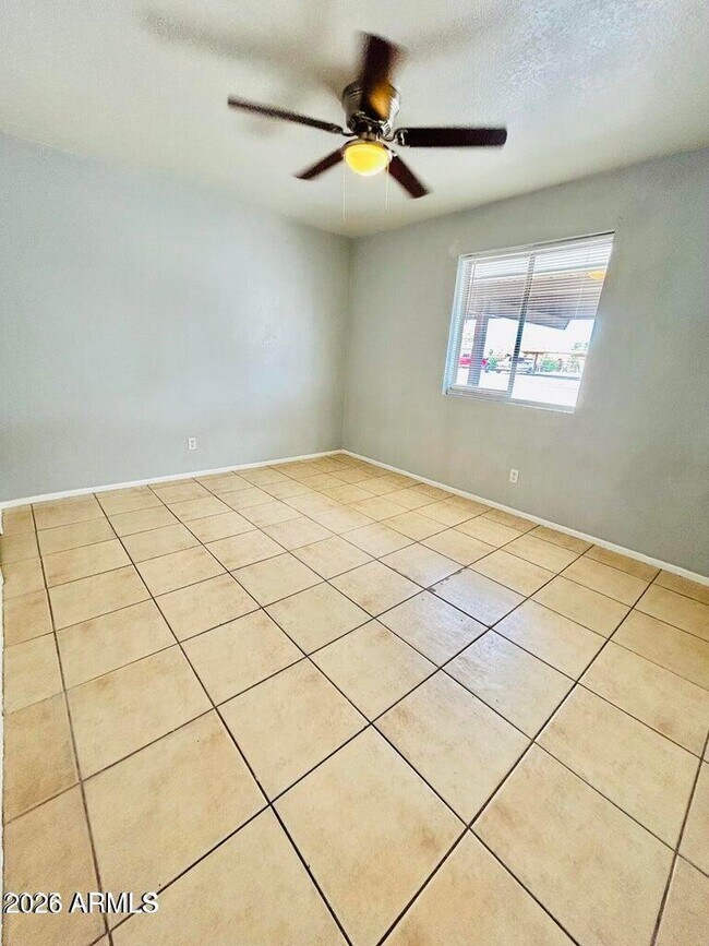 Building Photo - 240 S Doran