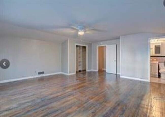 Building Photo - 909 Duncan Ln