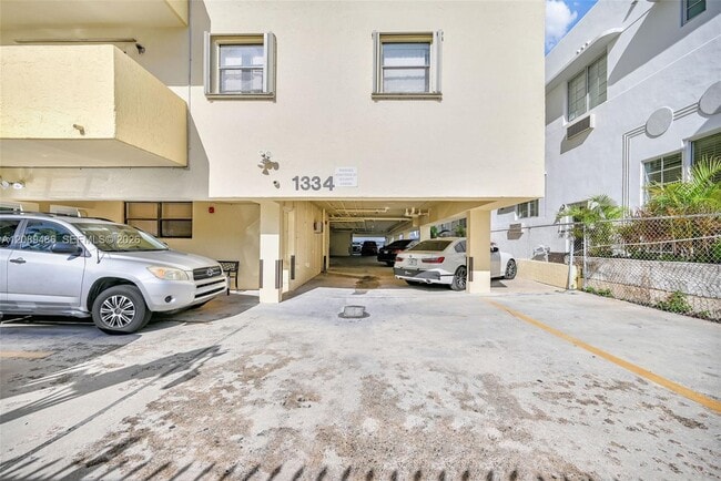 Building Photo - 1334 Collins Ave