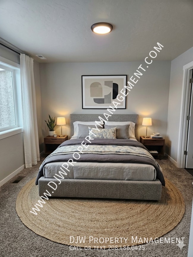 Building Photo - 3948 N Chelmsford Ave